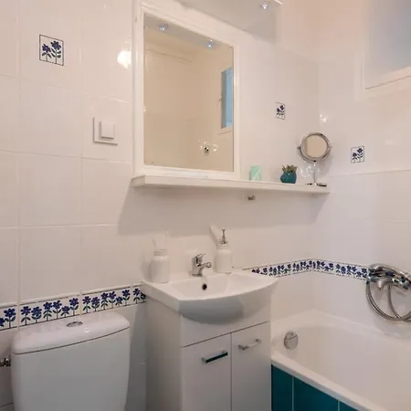Na Muranowie - Mieszkanie Z Historia I In Muranow - A Flat With History 아파트