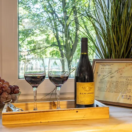 Na Muranowie - Mieszkanie Z Historia I In Muranow - A Flat With History 公寓