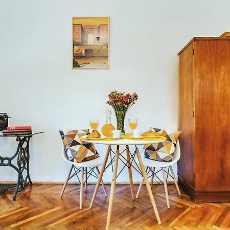 Na Muranowie - Mieszkanie Z Historia I In Muranow - A Flat With History 公寓